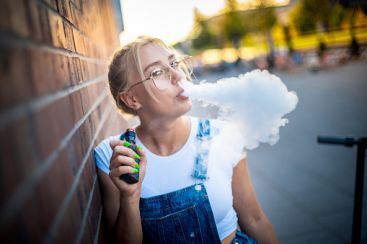 Khói Vape là gì Khói vape có báo cháy không?